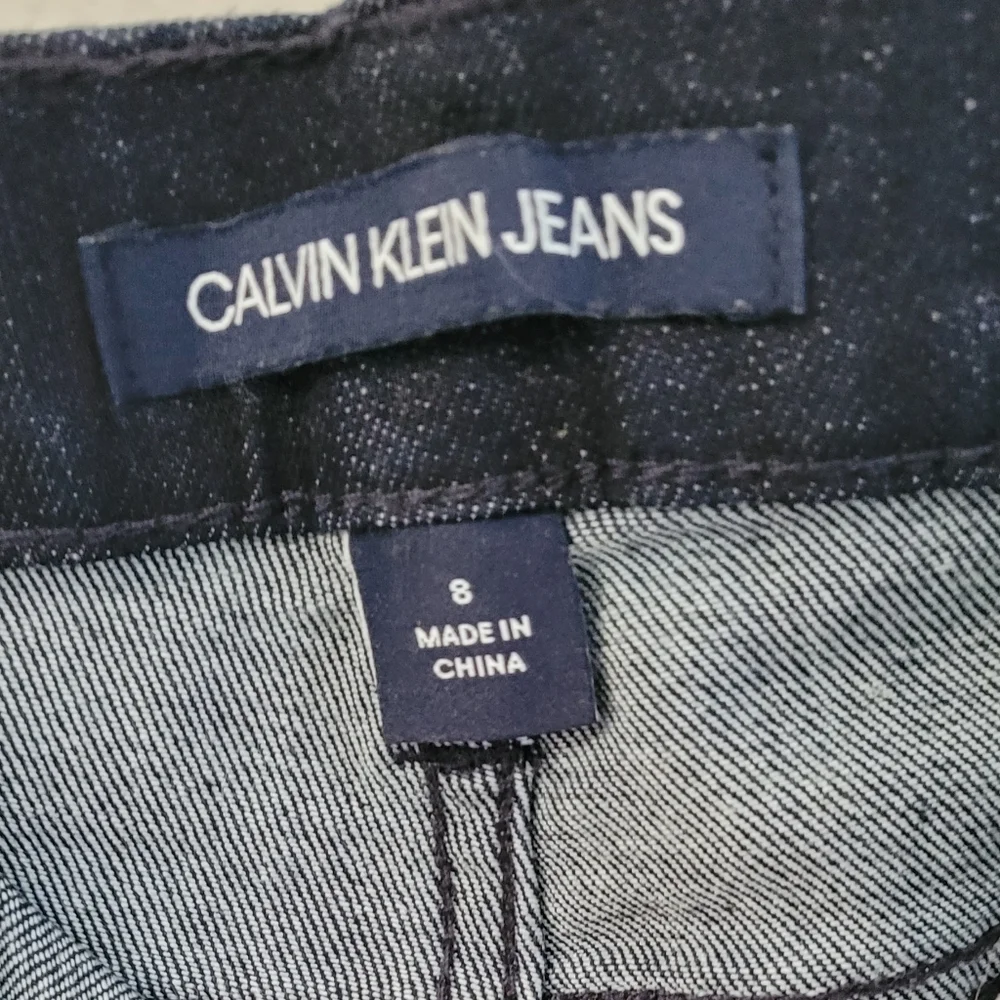 Calvin Klein high wise jeans. Size 8 - Picture 4 of 4